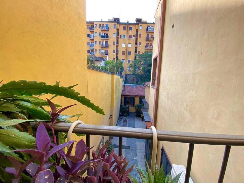 Appartement Conte Rosso House, Con Doppia Terrazza In Coorte Tranquilla A Due Passi Da Stazione E Metropolitana Lambrate à Milan Extérieur photo